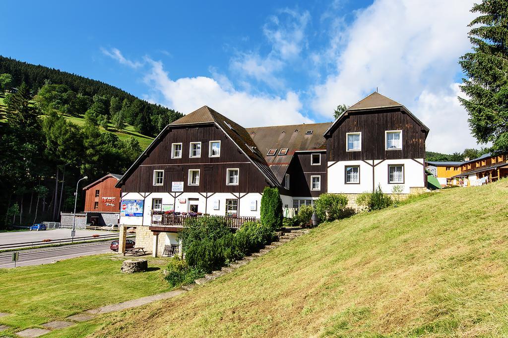 Hotel Hela Pec pod Sněžkou Buitenkant foto