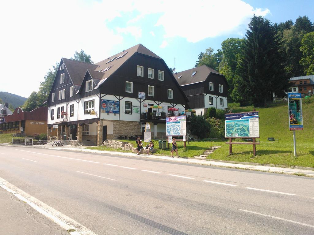Hotel Hela Pec pod Sněžkou Buitenkant foto